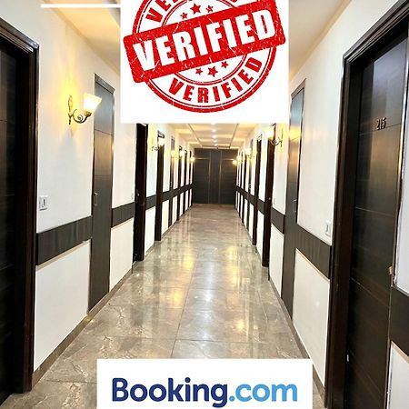 Hotel Jb Residency !! Luxurious & Royal Balcony Rooms !! Large Rooms Zirakpur Экстерьер фото
